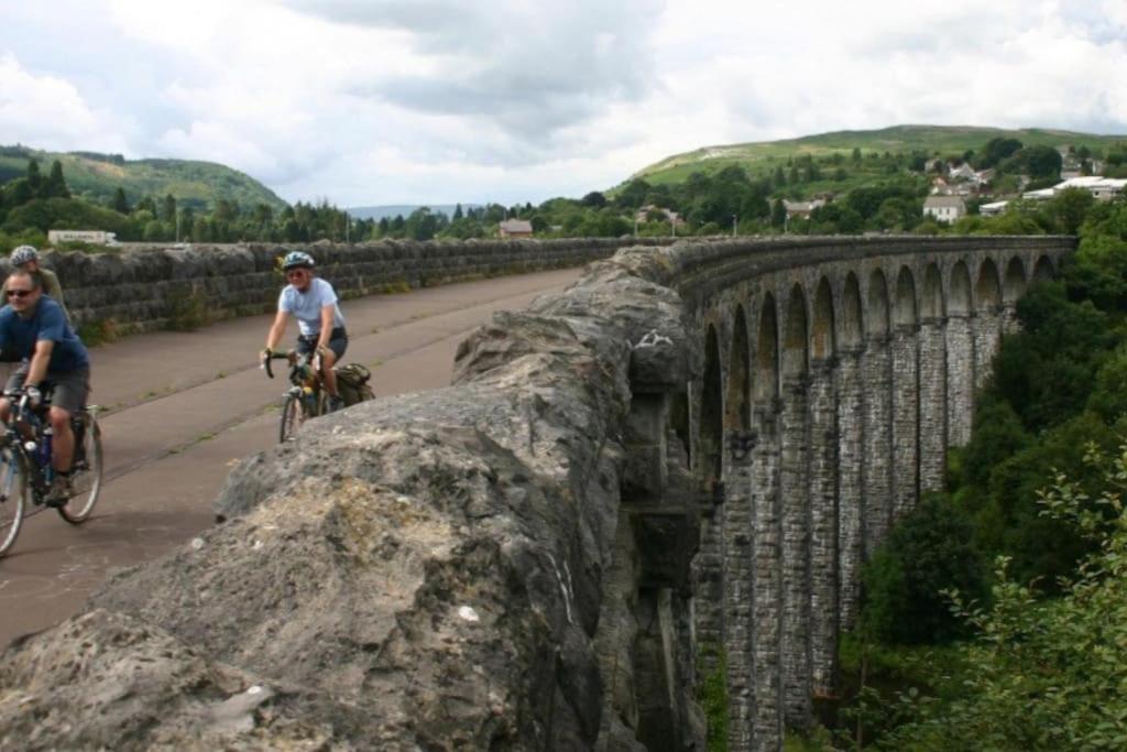Viaduct View - Cefn Coed Appartement Merthyr Tydfil Buitenkant foto